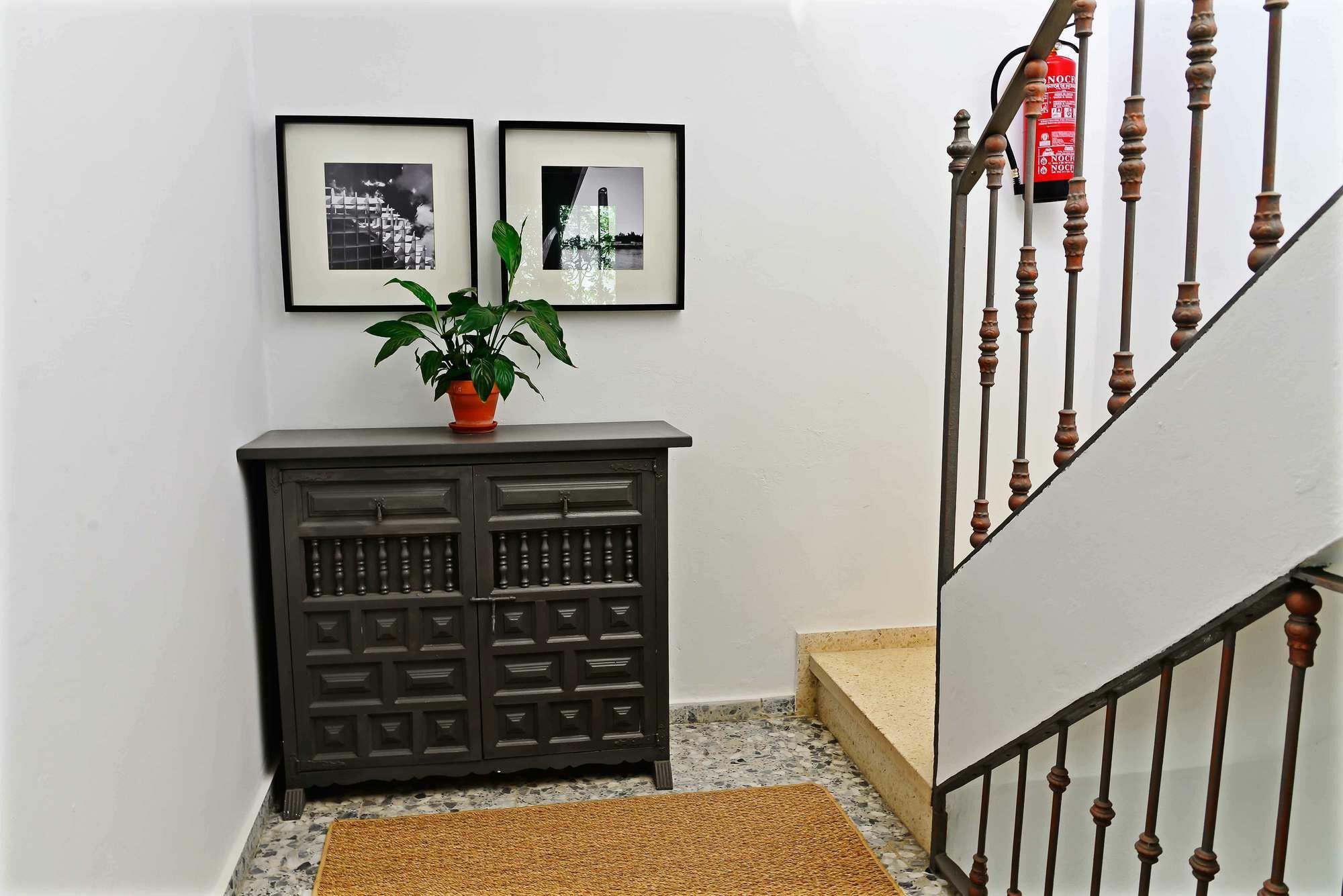 Selecta Apartments Los Venerables Севилья Экстерьер фото