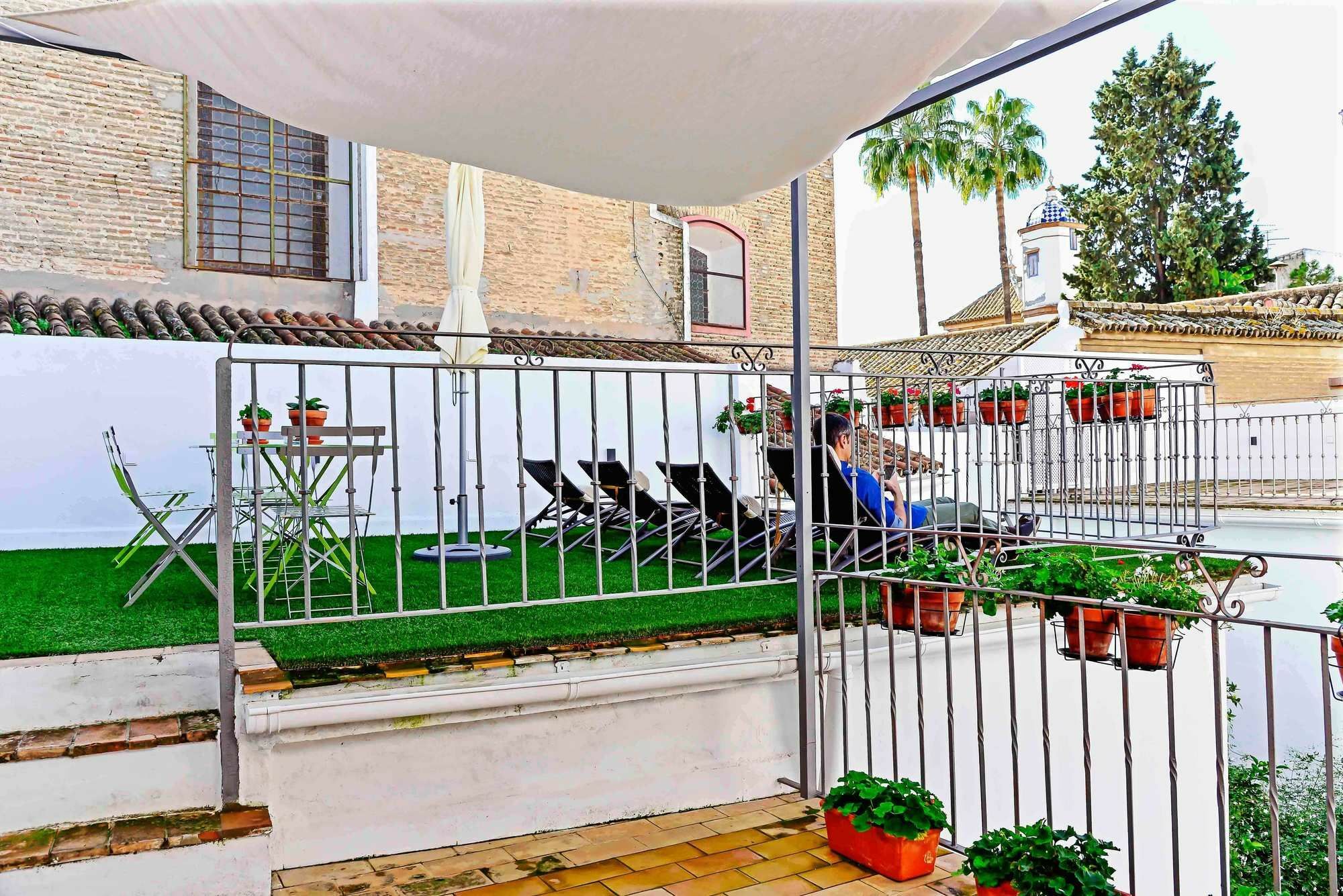 Selecta Apartments Los Venerables Севилья Экстерьер фото
